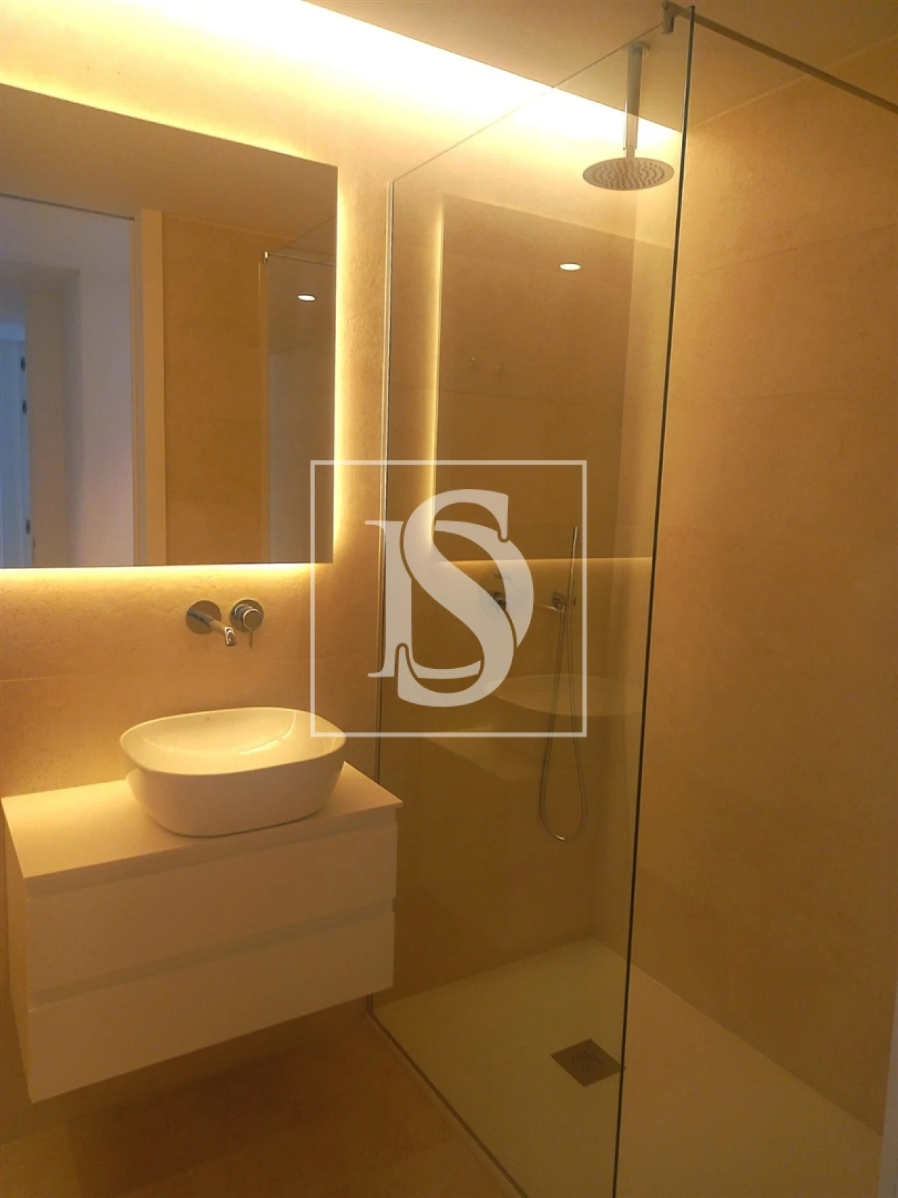 Apartamento T2 para Arrendamento em Mafamude e Vilar do Paraíso Foto 7