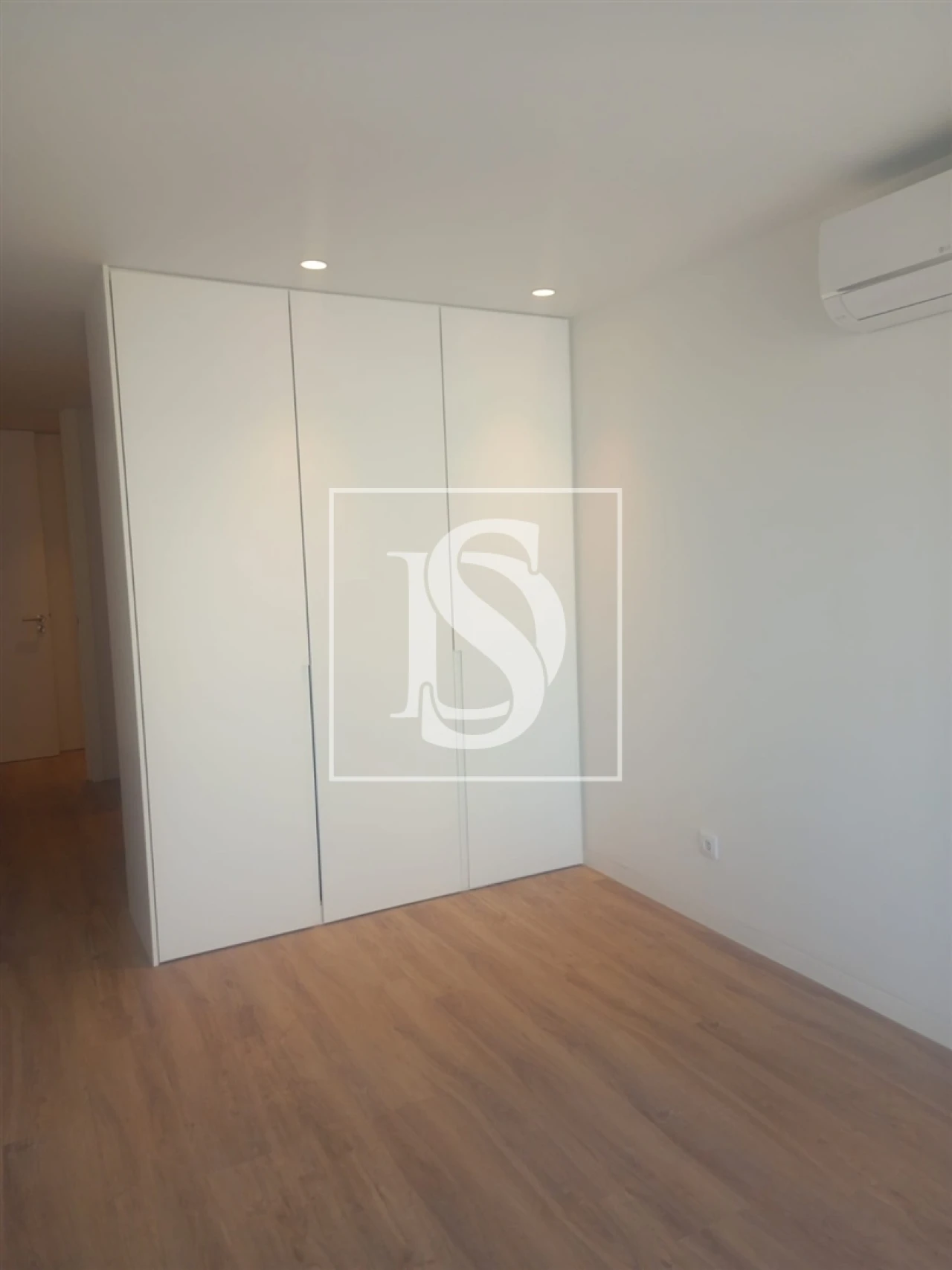 Apartamento T2 para Arrendamento em Mafamude e Vilar do Paraíso Foto 10