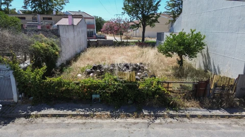 Terreno para Venda em Santo Antonio da Charneca