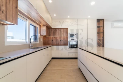 Moradia T4 para Venda em Quinta do Anjo