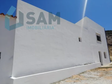 Moradia T2 para Venda em Santa Maria, São Pedro e Matacães