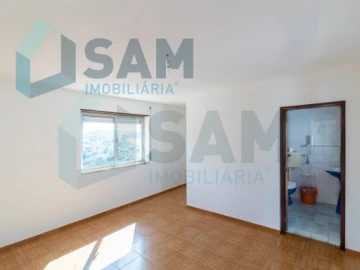 Moradia T2 para Venda em Santa Maria, São Pedro e Matacães