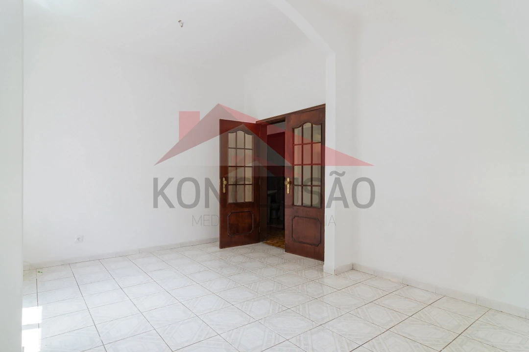 Apartamento T3 para Venda em São Vicente Foto 5