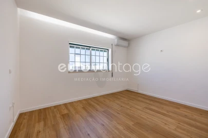 Moradia T4 para Venda em Marinha Grande