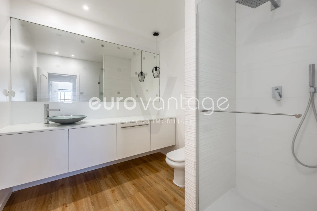 Moradia T4 para Venda em Marinha Grande Foto 10