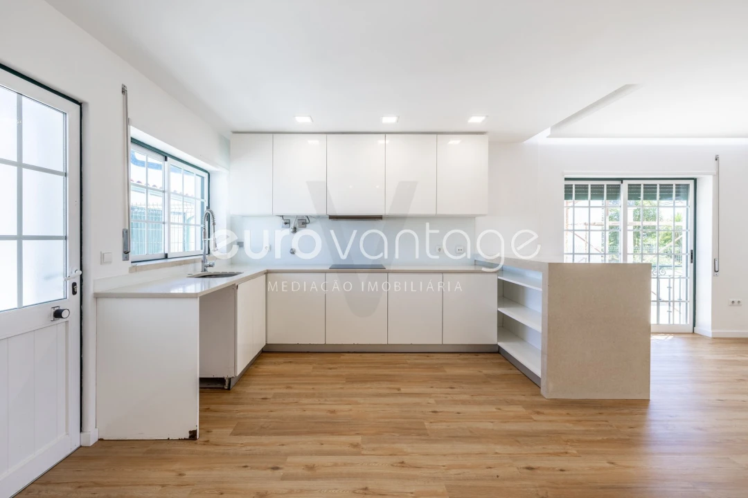 Moradia T4 para Venda em Marinha Grande Foto 6