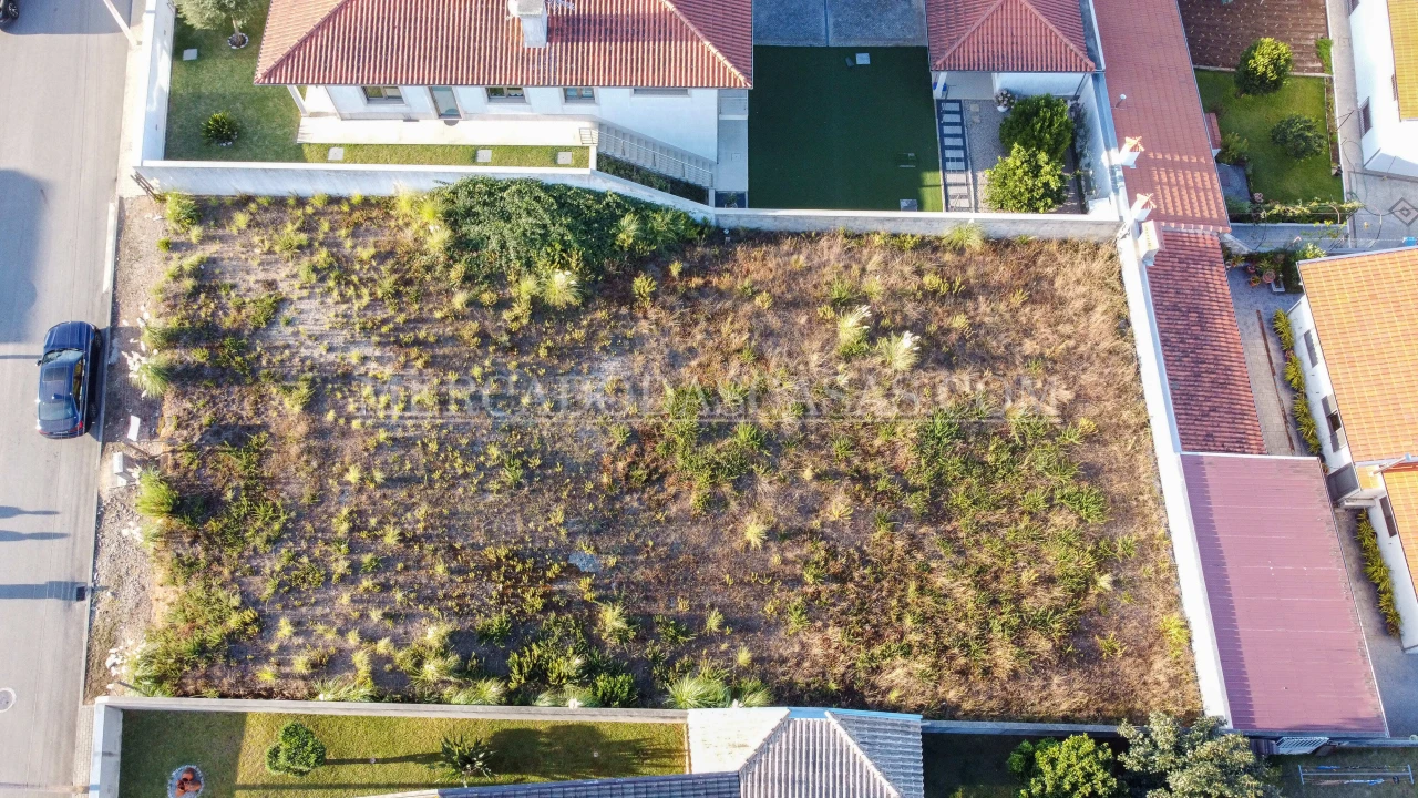 Terreno para Venda em Santa Maria da Feira, Travanca, Sanfins e Espargo Foto 1
