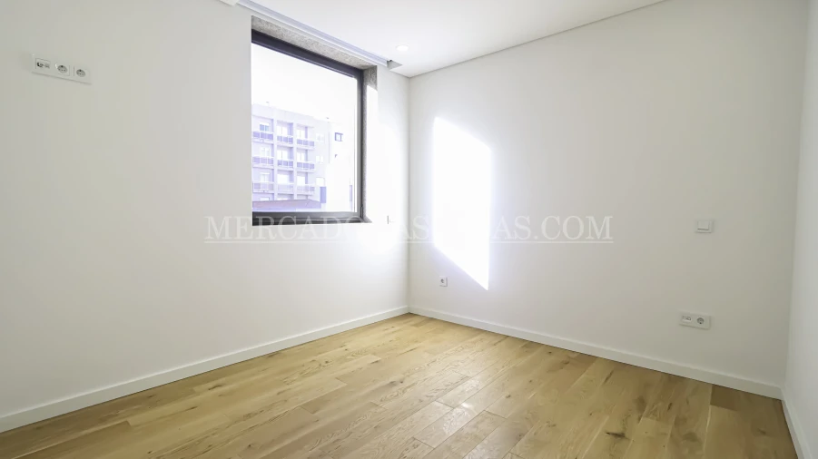 Apartamento T2 para Venda em Espinho Foto 13