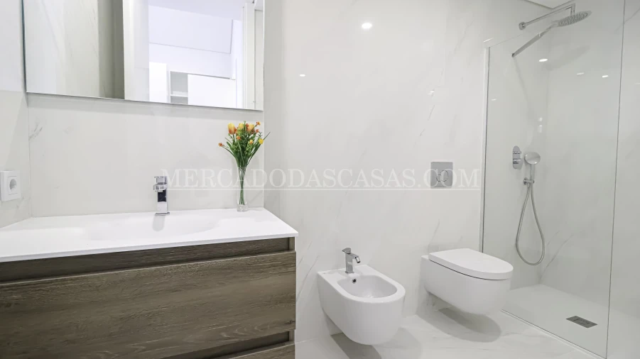 Apartamento T2 para Venda em Espinho Foto 12
