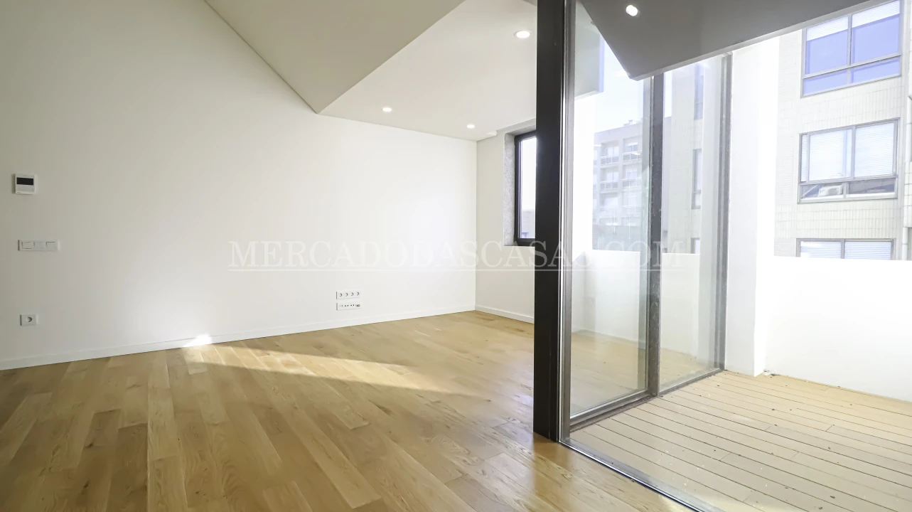 Apartamento T2 para Venda em Espinho Foto 9
