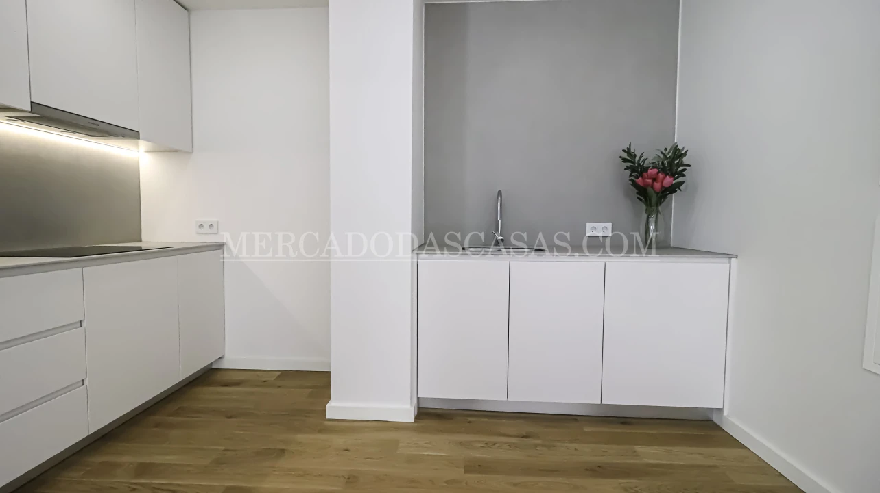 Apartamento T2 para Venda em Espinho Foto 6
