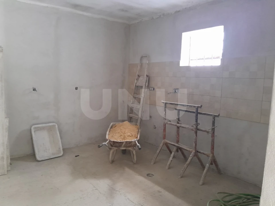 Moradia T2 para Venda em Mourão Foto 5