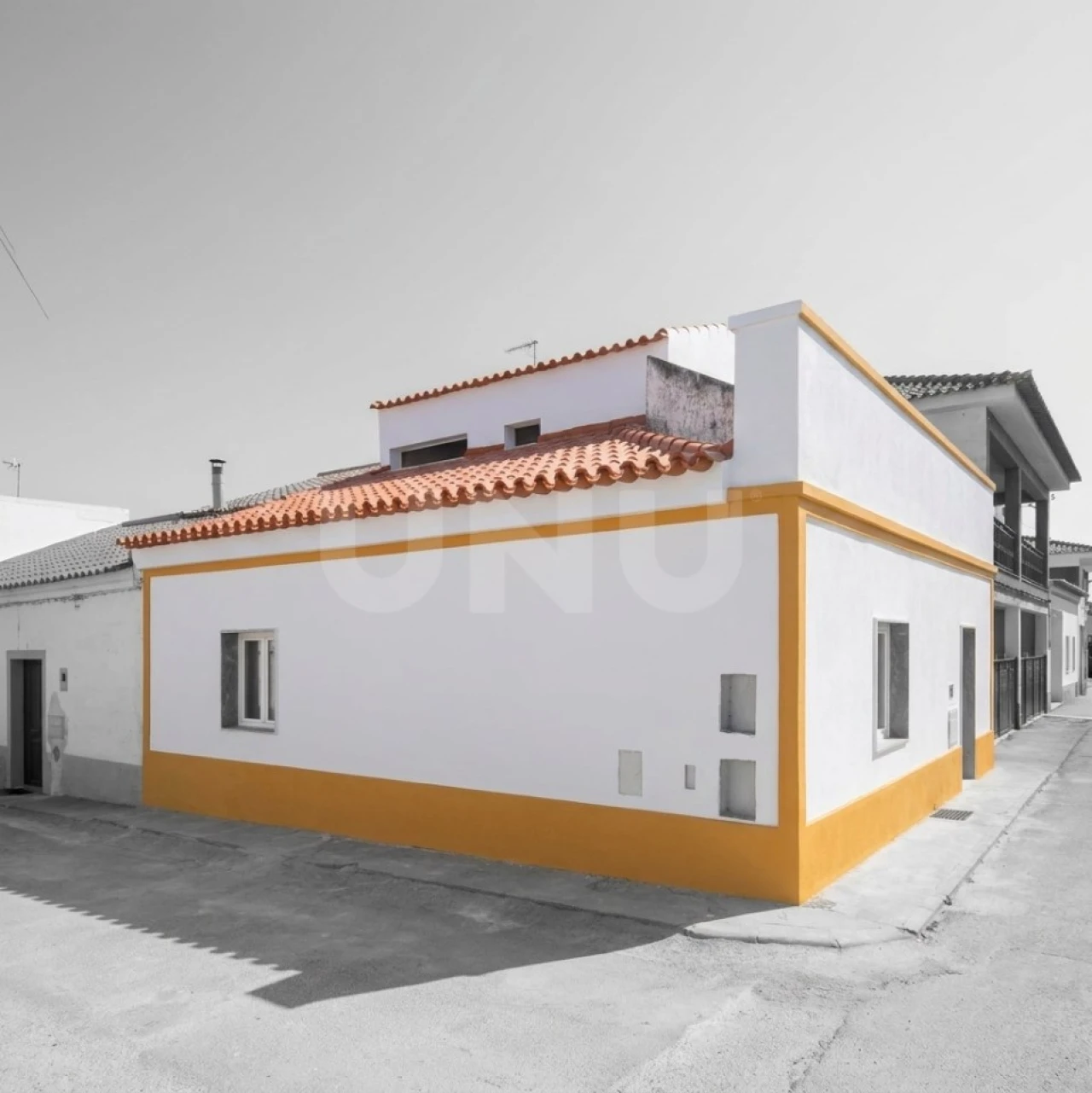 Moradia T2 para Venda em Mourão Foto 2
