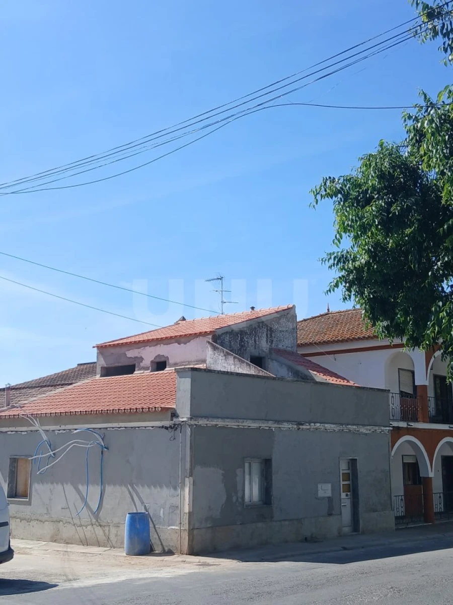 Moradia T2 para Venda em Mourão Foto 2