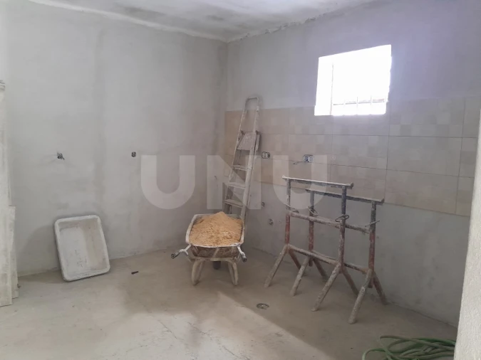 Moradia T2 para Venda em Mourão Foto 5