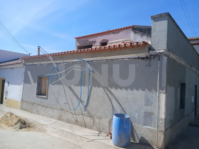 Moradia T2 para Venda em Mourão Foto 25