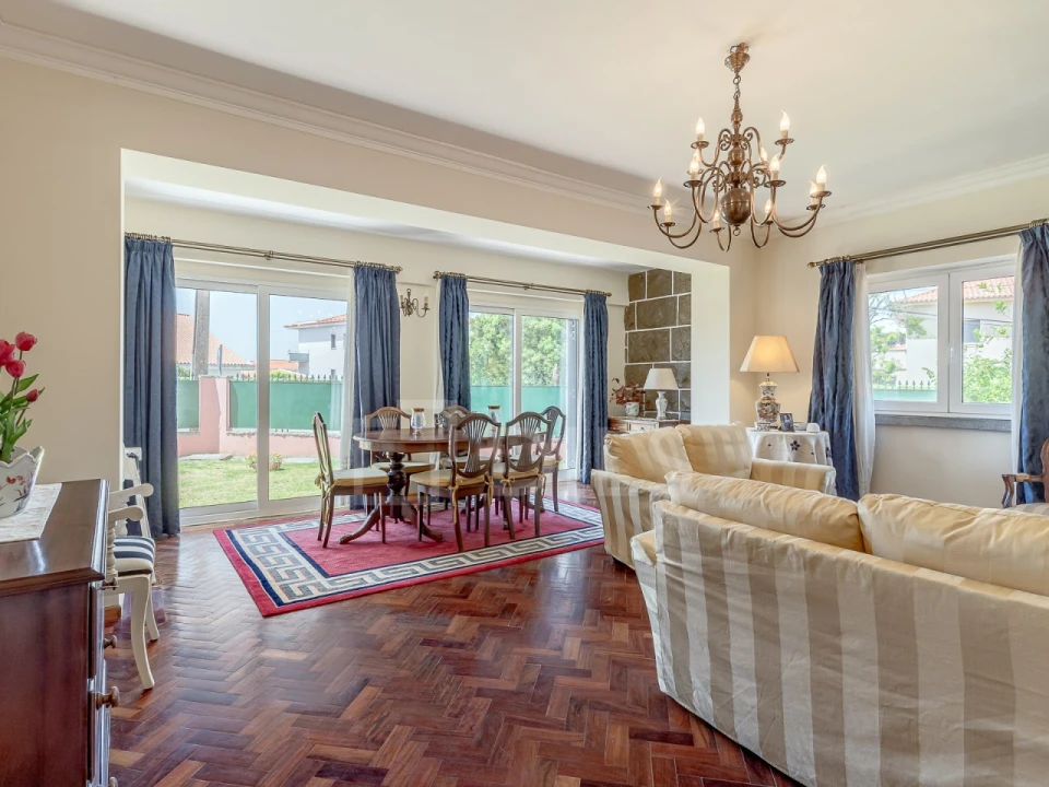 Moradia T8 para Venda em Carcavelos e Parede Foto 4
