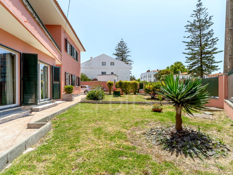 Moradia T8 para Venda em Carcavelos e Parede Foto 6