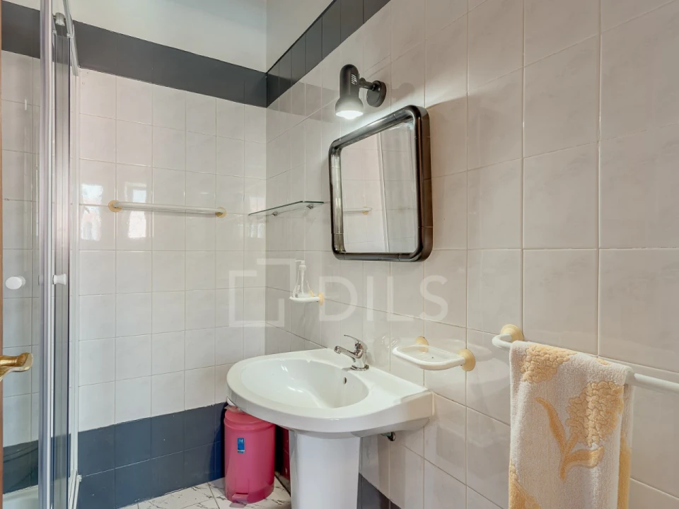 Moradia T8 para Venda em Carcavelos e Parede Foto 15