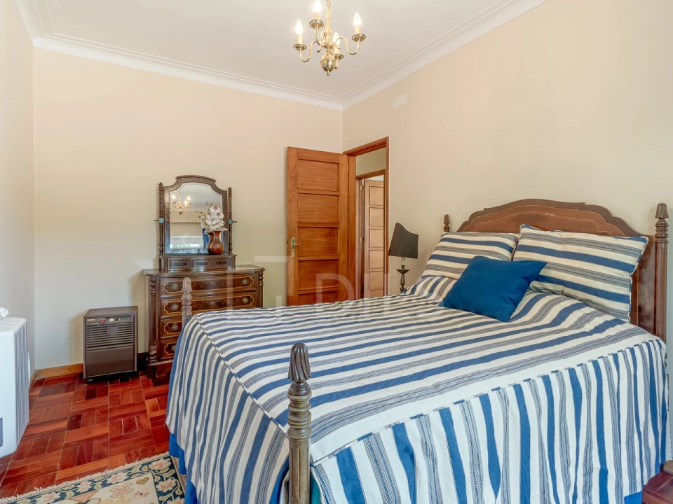 Moradia T8 para Venda em Carcavelos e Parede Foto 17