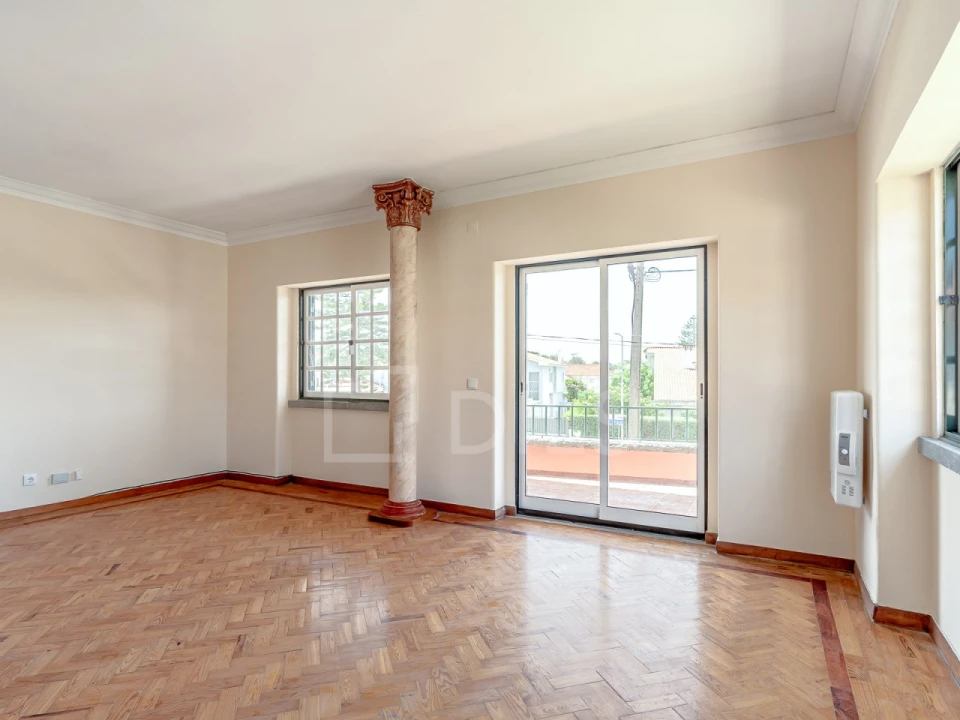 Moradia T8 para Venda em Carcavelos e Parede Foto 28