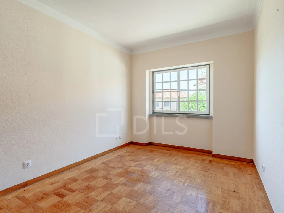 Moradia T8 para Venda em Carcavelos e Parede Foto 32