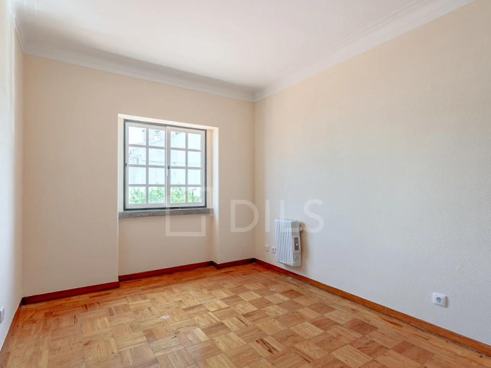 Moradia T8 para Venda em Carcavelos e Parede Foto 34
