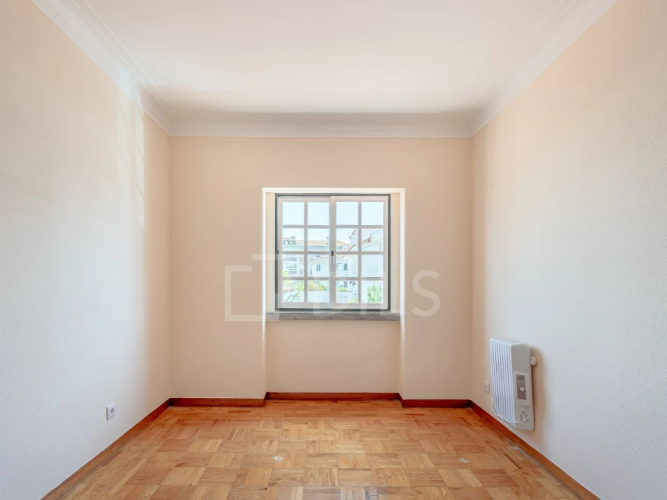 Moradia T8 para Venda em Carcavelos e Parede Foto 35