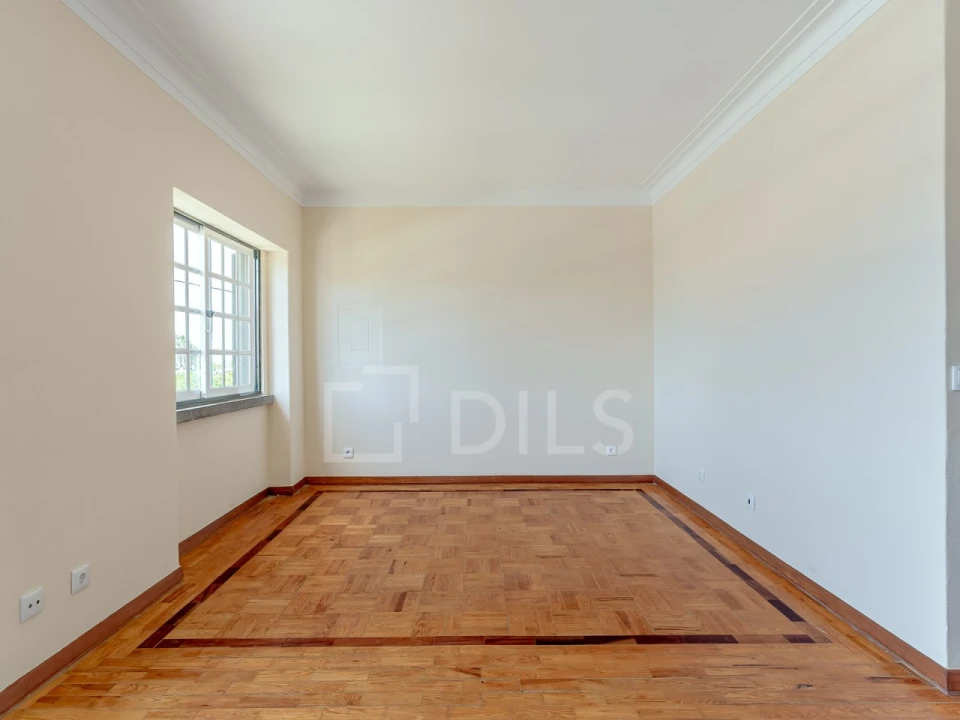 Moradia T8 para Venda em Carcavelos e Parede Foto 39