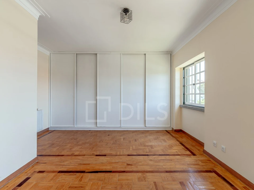 Moradia T8 para Venda em Carcavelos e Parede Foto 42