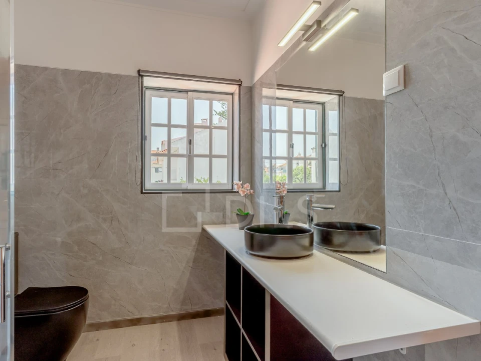Moradia T8 para Venda em Carcavelos e Parede Foto 43