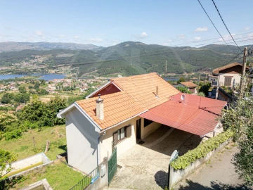 Moradia T3 para Venda em Santa Marinha
