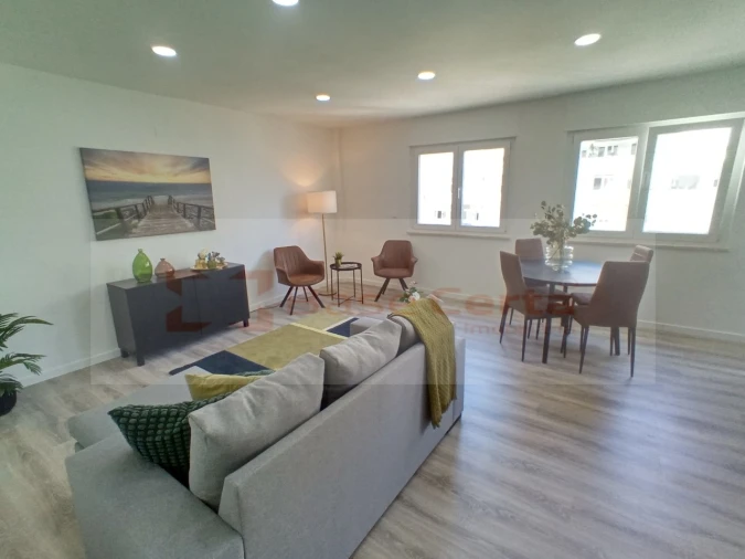 Apartamento T3 para Venda em Benfica Foto 14