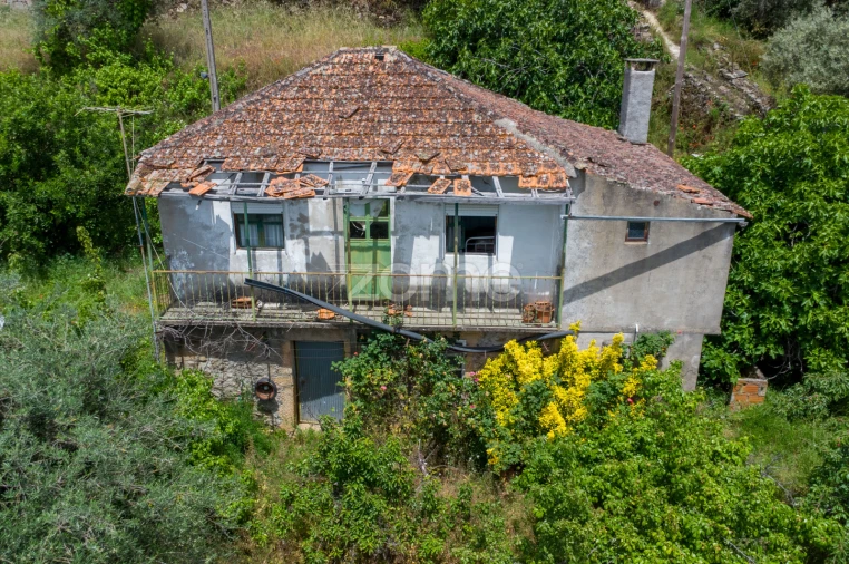 Moradia T2 para Venda em Castanheiro do Norte e Ribalonga Foto 4