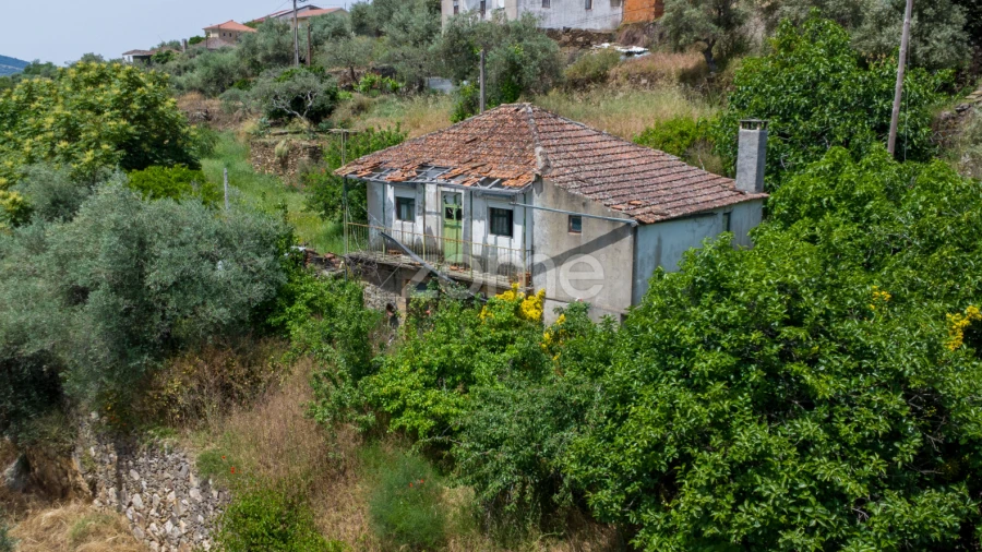 Moradia T2 para Venda em Castanheiro do Norte e Ribalonga