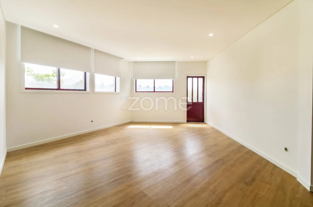 Apartamento T3 para Venda em Vila de Cucujães Foto 24