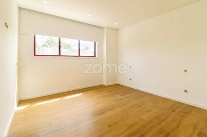 Apartamento T3 para Venda em Vila de Cucujães