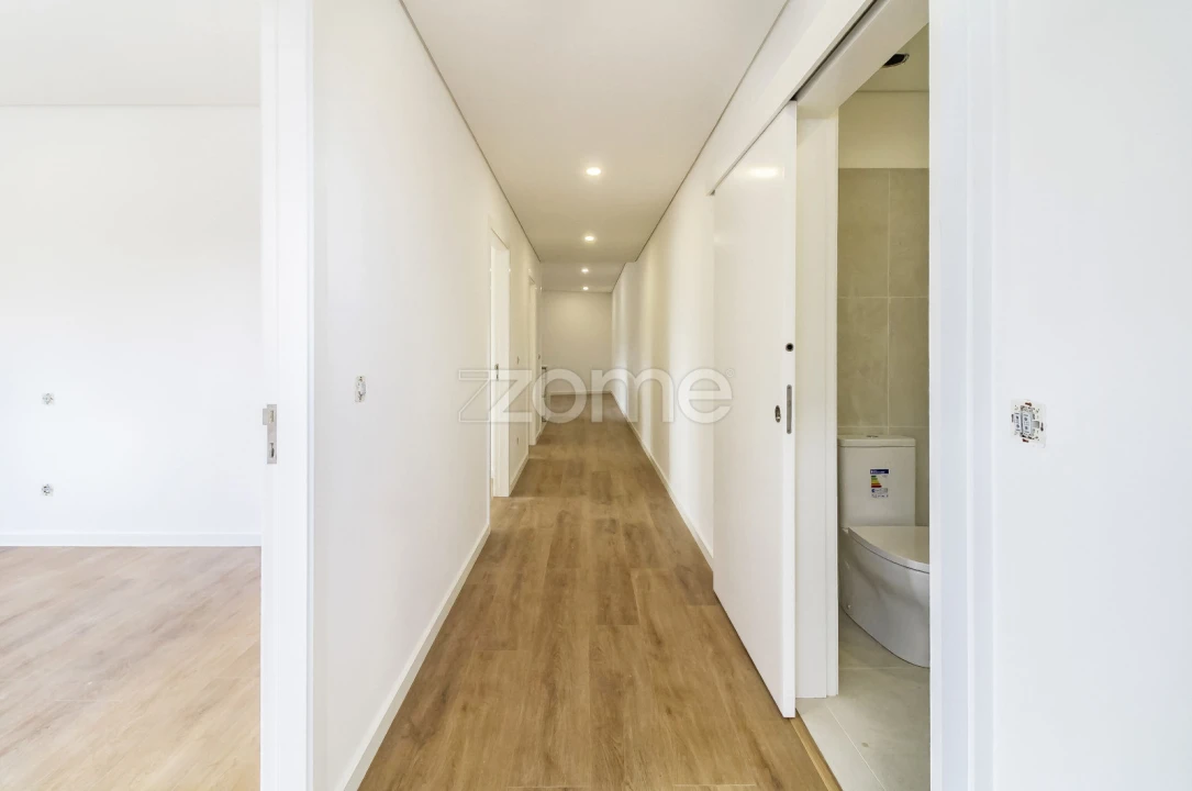 Apartamento T3 para Venda em Vila de Cucujães Foto 6