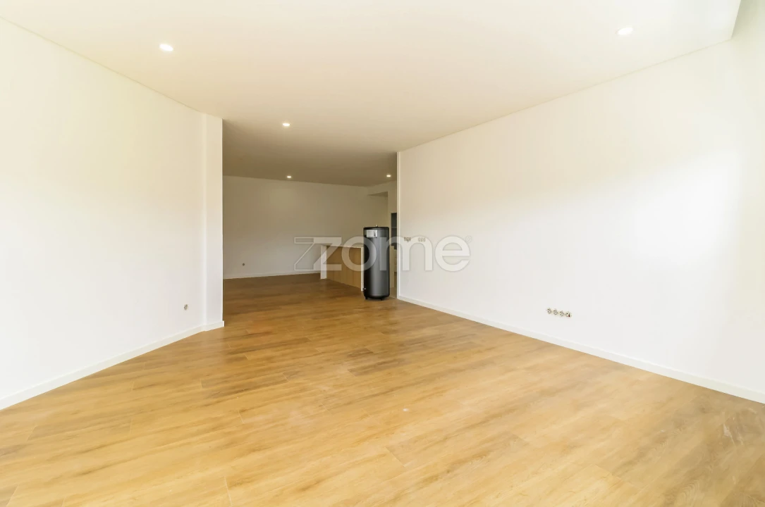 Apartamento T3 para Venda em Vila de Cucujães Foto 25