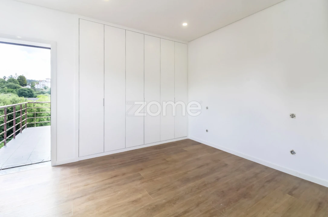 Apartamento T3 para Venda em Vila de Cucujães Foto 7