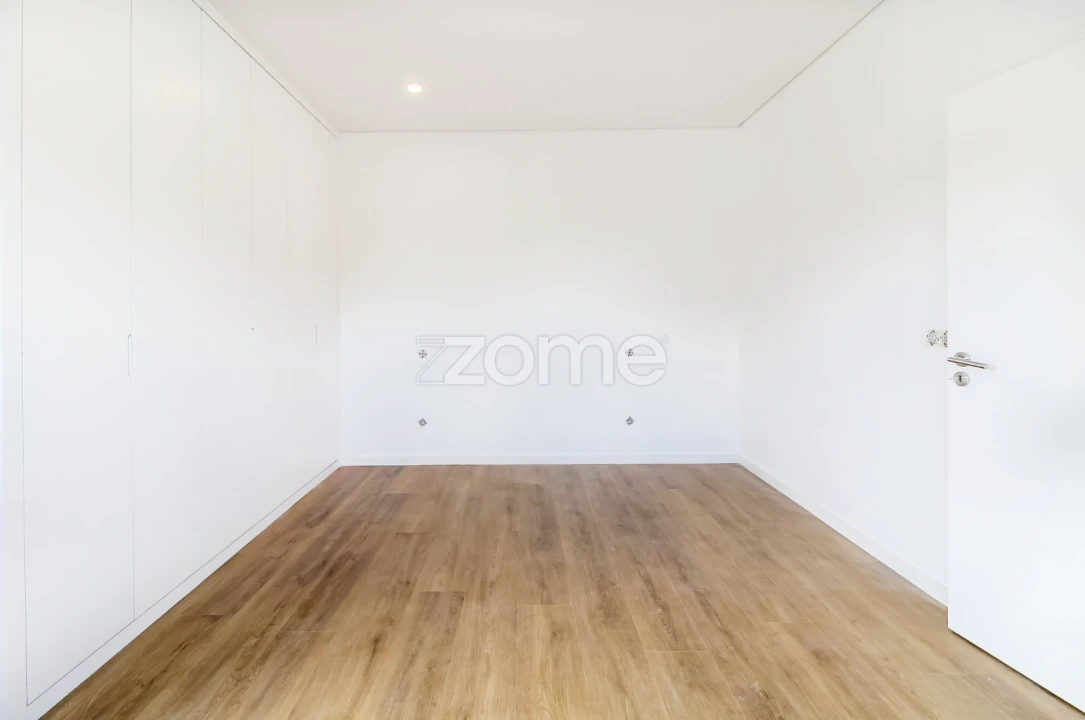 Apartamento T3 para Venda em Vila de Cucujães Foto 8