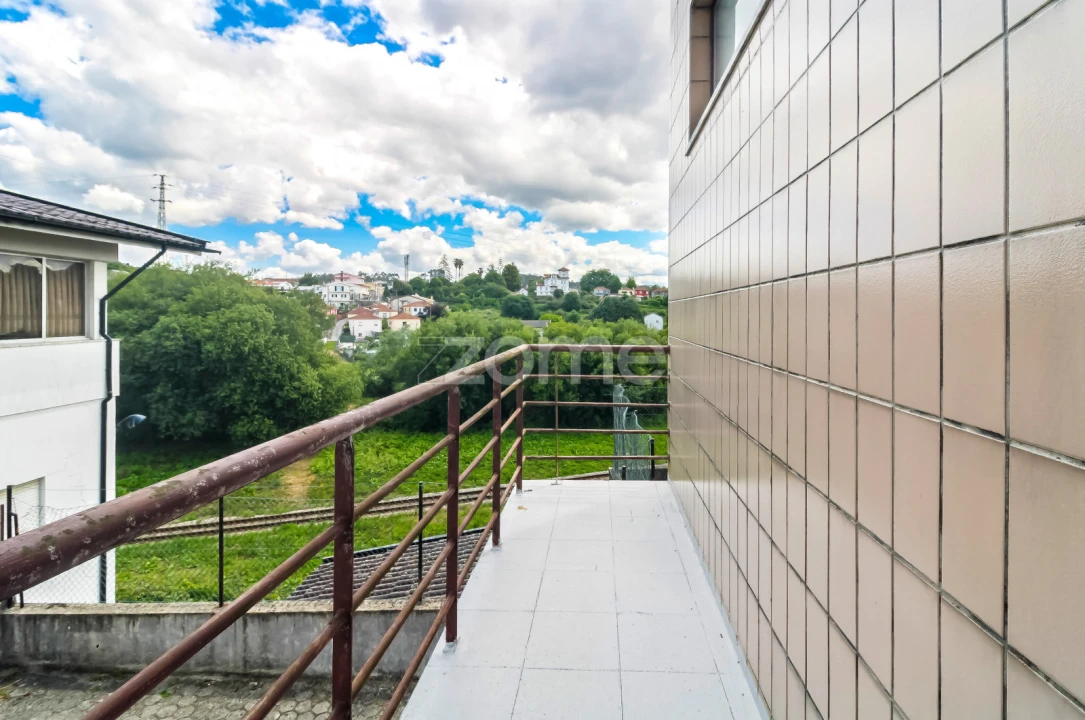 Apartamento T3 para Venda em Vila de Cucujães Foto 9
