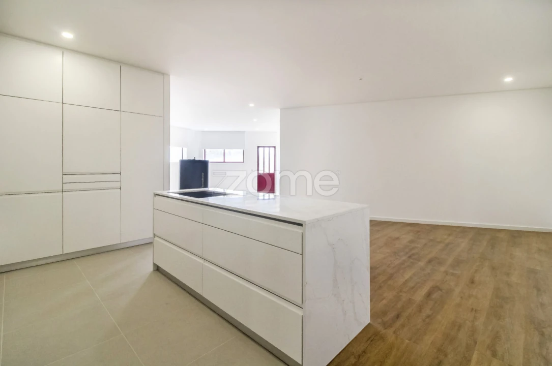 Apartamento T3 para Venda em Vila de Cucujães Foto 20
