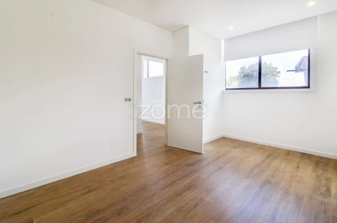 Apartamento T3 para Venda em Vila de Cucujães Foto 10