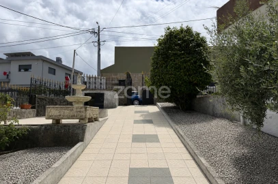 Moradia T13 para Venda em Penafiel