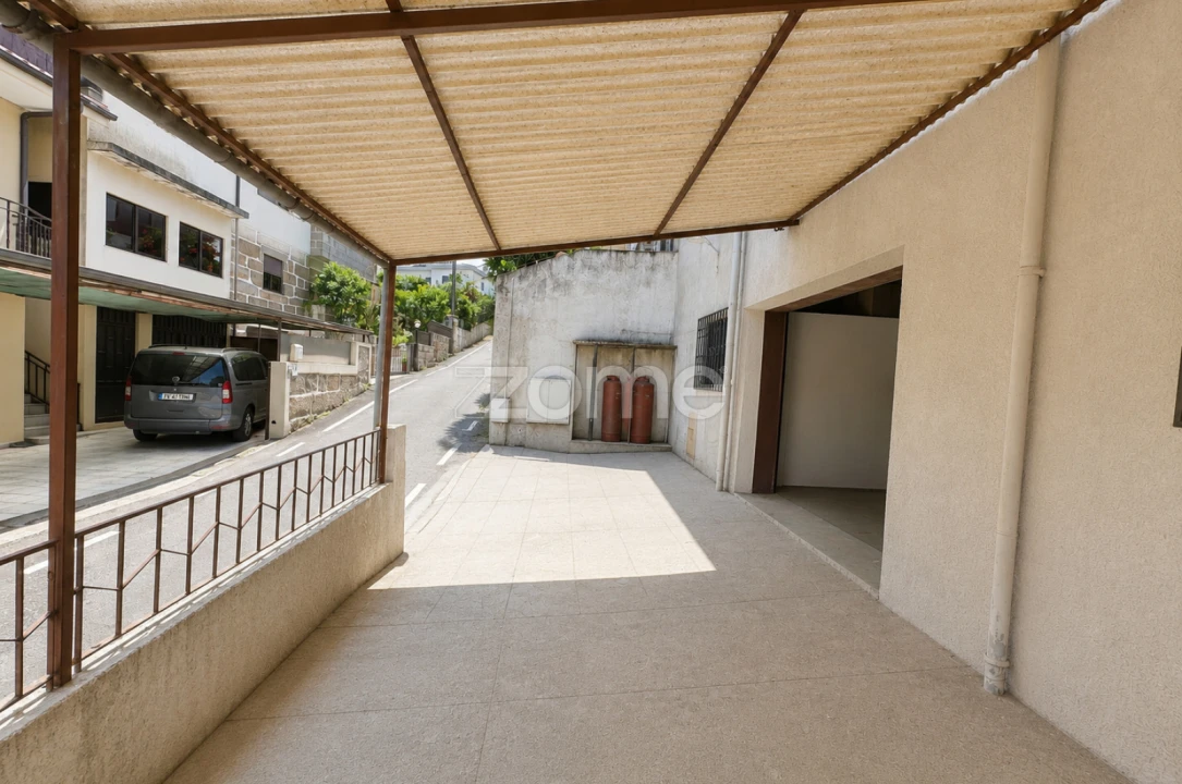 Moradia T13 para Venda em Penafiel Foto 34