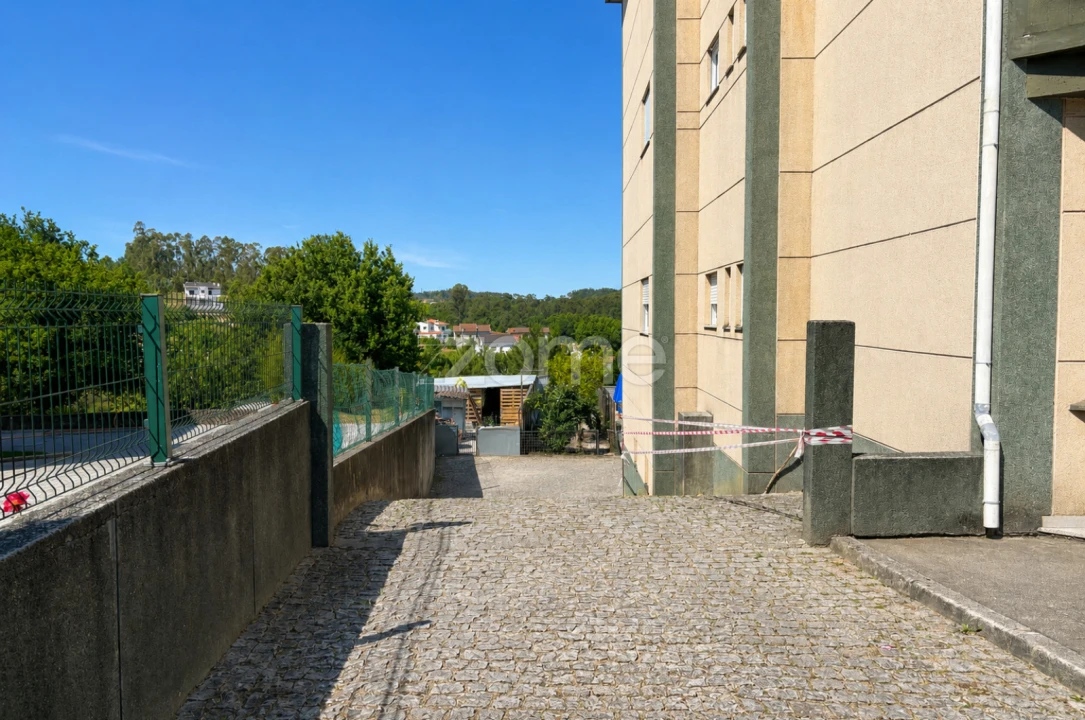 Apartamento T2 para Venda em Lodares Foto 32