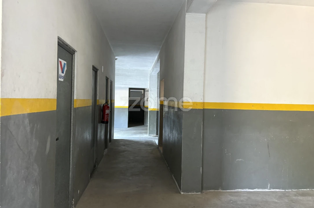 Apartamento T2 para Venda em Lodares Foto 35