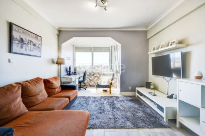 Apartamento T2 para Venda em Queluz e Belas