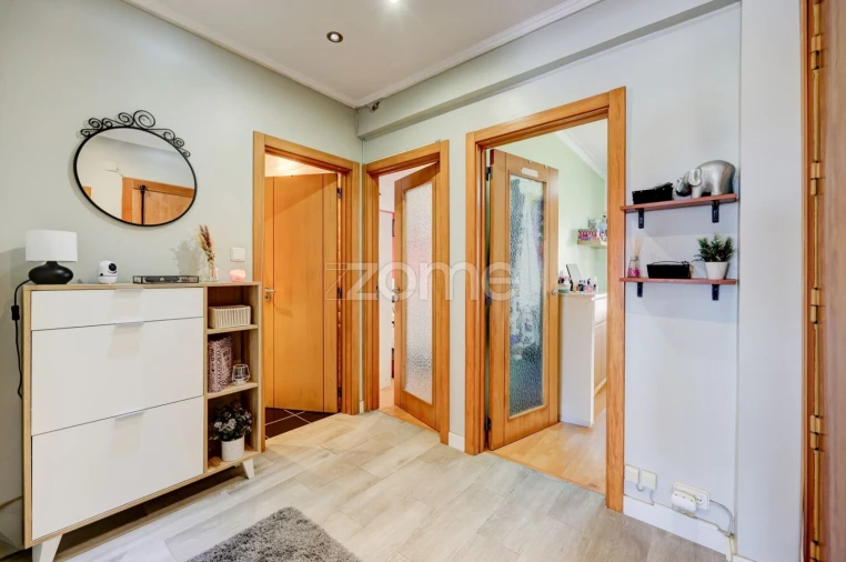 Apartamento T2 para Venda em Queluz e Belas Foto 3
